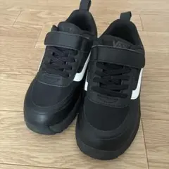 バンズ　黒スニーカー　美品　18センチ