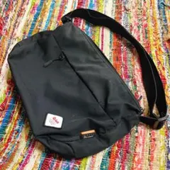 Relate ショルダーバッグ ブラック CORDURA