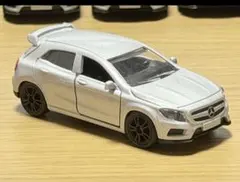 【siku】 AMG GLA45のサムネイル
