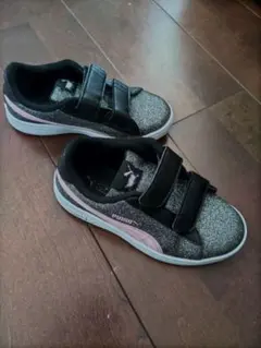 PUMA グリッター スニーカー ブラック/ピンク