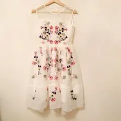 Chesty花柄刺繍 ホワイト Aラインワンピース