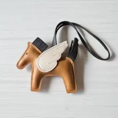 ペガサスチャーム　馬　バッグチャーム　ブラウン　ラッキーアイテム