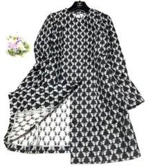 ★新品級　ノーカラーコート❤︎幾何学模様✨蝶々❤︎ジャガード✨ラメL