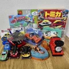ハッピーセット　トミカ／本／DVD／シール／プルバックカー　セット