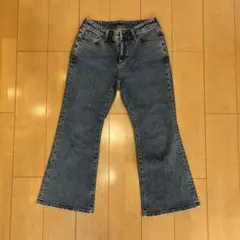 【GU】スリムフレアジーンズ [丈短め]　65BLUEのサムネイル