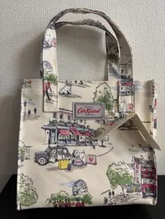 キャスキッドソン　スモールブックバッグ　ビリーゴーズタウン