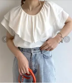 W closet フレンチスリーブフリル衿付きカットソー ホワイト フリー