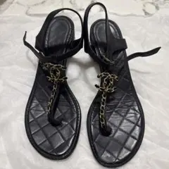 本物です．CHANEL ココマーク チェーン サンダル ブラック 39Cのサムネイル