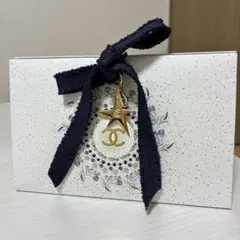 シャネル　CHANELビューティー　ホリデーチャーム　ラッピング　スターチャーム