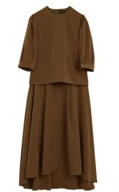 レースアップブラウス&ミモレ丈フレアスカートのセットアップ