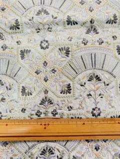 1）50cm グリーン系　ファブリック地　インド刺繍生地