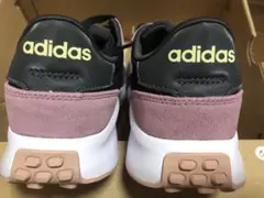 adidas スニーカー 黒/ピンク 23.5 アディダス　レディース