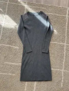 ビューティーアンドユース　グレー　長袖　ニットワンピース