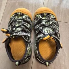 keen サンダル