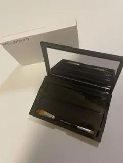 ★アイシャドウおまけ★新品/未使用★シュウウエムラカスタムパレット8(ケース)