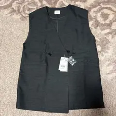 ローリィズファーム　ダークグレー ベスト