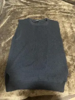 ダークグレー ノースリーブ ニットベスト