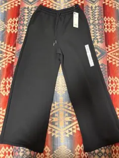 【新品未使用】GU ジーユー　パフスウェットバギーパンツ　標準丈