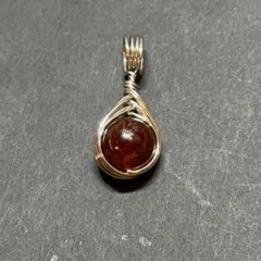 WP356S 天然石 ワイヤーラッピング ペンダントトップ ヘソナイトガーネット