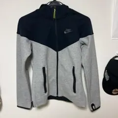 希少NIKE テックフリース フルジップパーカーのサムネイル