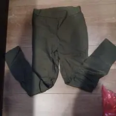 スキニーパンツ