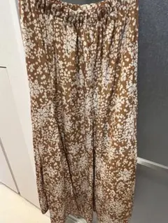 花柄ロングスカート ブラウン アーバンリサーチ