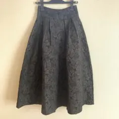【SAISON DE PAPILLON 】ブラック　花柄フレアジャガードスカート