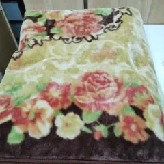 トクダ　二枚合わせポリエステル花柄毛布