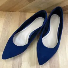 ネイビー ポインテッドトゥ フラットシューズ　Mサイズ