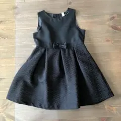 黒ノースリーブワンピース（リボン付き）
