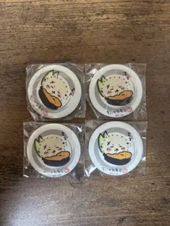 ちいかわ　ちいかわ寿司　ラッコ 缶バッジ 4個セット