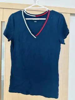 TOMMY HILFIGER Vネック Tシャツ