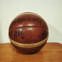 アルバルク東京（過去）　モルテン バスケットボール 直筆サイン入り　7号