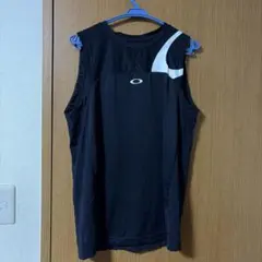 【美品】Oakley ノースリーブ　 ブラックのサムネイル