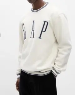 GAPアーチロゴ ワッペン スウェット・トレーナー(ユニセックス)