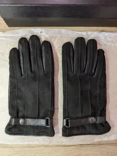 黒のスエードとレザー手袋