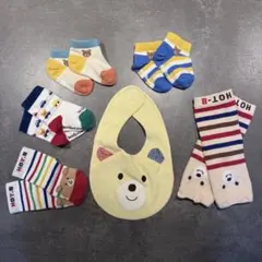 HOTBISCUITS ベビー靴下とビブセット