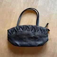 marie claireフリルデザイン ブラックハンドバッグ