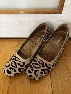 美品VIVAIA スクエアトゥ ウェッジヒール パンプス　ヒョウ柄 24.5cm