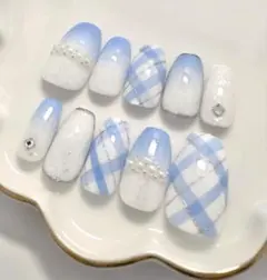 ネイルチップ　ブルー　チェック　ツヤ　パール　グラデーションネイル　オパール風