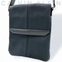 【美品】カルバンクライン　サコッシュ　ショルダーバッグ　斜め掛け　PVC