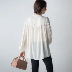 新品 LAUTREAMONT 〈洗える〉洗練オトナブラウス