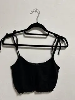FOREVER 21 ブラック クロップドトップ B2