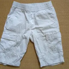 ユニクロ　キッズ　130 チノショートMサイズ　白色