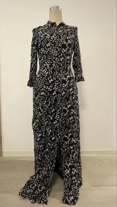 ZARA 総柄　ロングワンピース　Aライン　襟付き