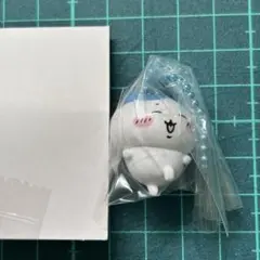 ちいかわ　マスコットつきビスケット　ハチワレ