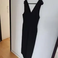 ユニクロ Vネックサロペットのサムネイル