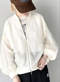 シアー素材 ブルゾン アイボリー　ジップアップのサムネイル