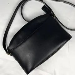 美品 オールドコーチ レザー ショルダーバッグ ファスナー ロゴ型押し 黒