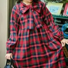 クティールとレトロ　ボウタイチェックティアードワンピース　レッド　Sサイズ